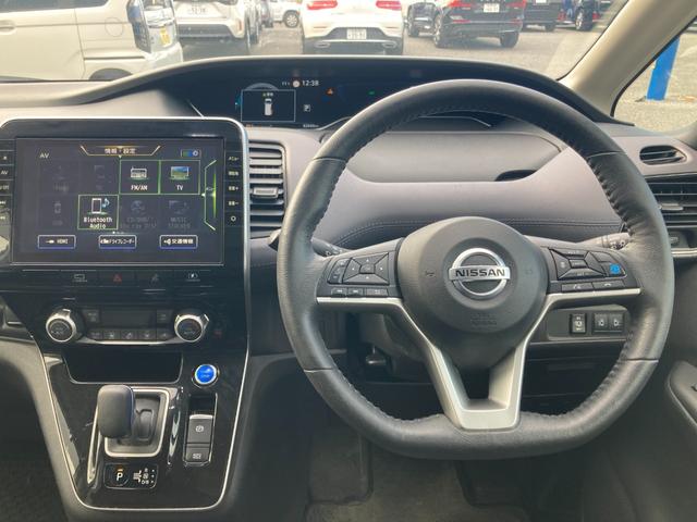 セレナ ｅ－パワー　ハイウェイスターＶ　両側パワースライドドア　全方位カメラ　パーキングアシスト　クリアランスソナー　バックカメラ　フルセグ　ブラインドスポット　オートハイビーム　アイドリングストップ　純正ナビ　Ｂｌｕｅｔｏｏｔｈ　ＥＴＣ（34枚目）