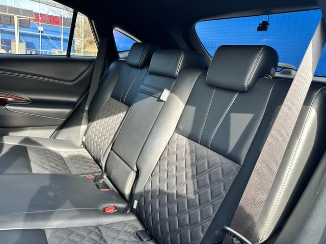 ハリアー プレミアム　アドバンスドパッケージ　モデリスタエアロ　全方位カメラ　パーキングアシスト　クリアランスソナー　クルーズコントロール　パワーバックドア　アイドリングストップ　レーンアシスト　衝突被害軽減ブレーキ　フルセグ　Ｂｌｕｅｔｏｏｔｈ（16枚目）