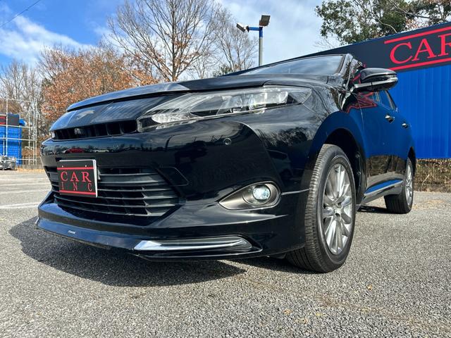 ハリアー プレミアム　アドバンスドパッケージ　モデリスタエアロ　全方位カメラ　パーキングアシスト　クリアランスソナー　クルーズコントロール　パワーバックドア　アイドリングストップ　レーンアシスト　衝突被害軽減ブレーキ　フルセグ　Ｂｌｕｅｔｏｏｔｈ（43枚目）