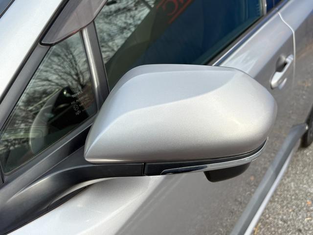 Ｃ－ＨＲ Ｇ　ワンオーナー　モデリスタ　パーキングアシスト　ブラインドスポット　バックカメラ　レーンアシスト　クリアランスソナー　アイドリングストップ　純正ナビ　フルセグ　ステアリングリモコン　バックカメラ　ＥＴＣ（53枚目）