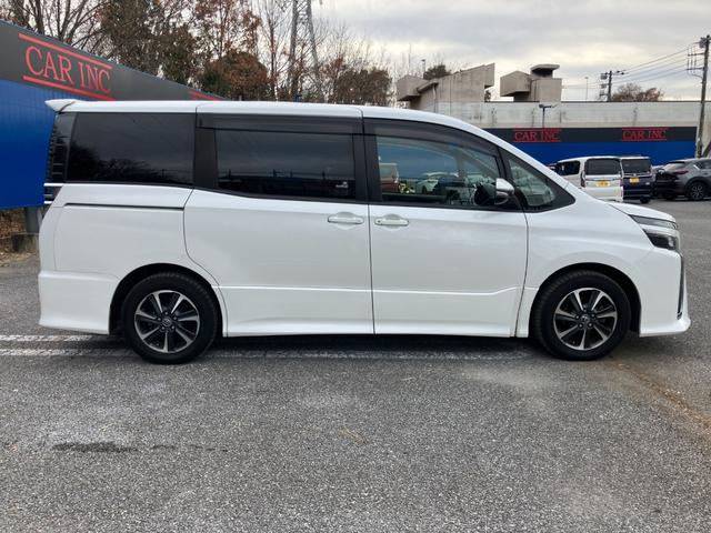 ヴォクシー ＺＳ　両側パワスラ　純正ナビ　Ｂｌｕｅｔｏｏｔｈ　フルセグ　バックカメラ　衝突被害軽減ブレーキ　レーンキープアシスト　アイドリングストップ　アダプティブクルーズ　ビルトインＥＴＣ（19枚目）