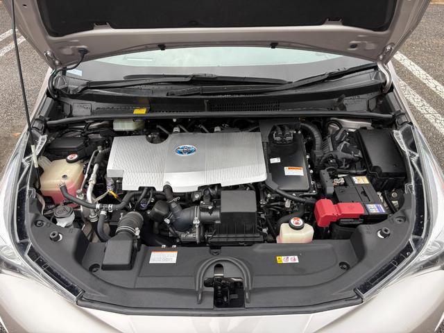 プリウス Ｓセーフティプラス　ワンオーナー　４ＷＤ　トヨタセーフティセンス　純正ＳＤナビ　Ｂｌｕｅｔｏｏｔｈオーディオ　フルセグＴＶ　バックカメラ　ステアリングスイッチ　オートクルーズコントロール　ヘッドアップディスプレイ　ＥＴＣ（45枚目）