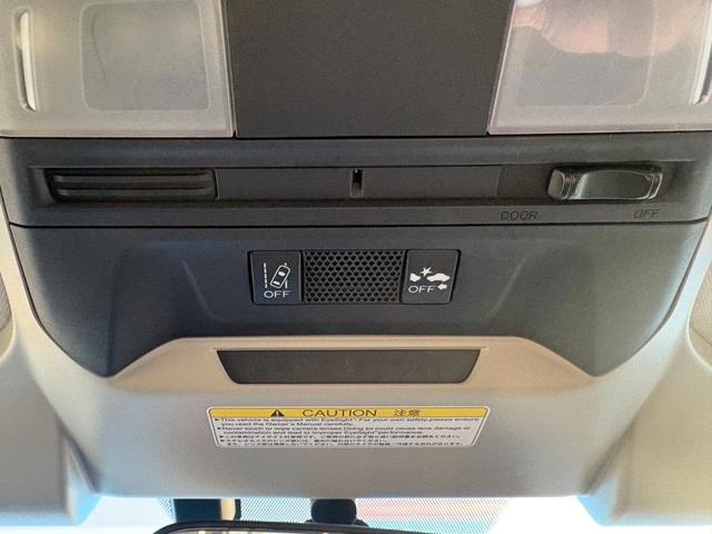 インプレッサスポーツ ２．０ｉ－Ｓアイサイト　４ＷＤ　純正ＳＤナビ　Ｂｌｕｅｔｏｏｔｈオーディオ　フルセグＴＶ　バックカメラ　ステアリングスイッチ　アクティブクルーズコントロール　クリアランスソナー　ブラインドスポット　ＬＥＤヘッドライト　ＥＴＣ（3枚目）