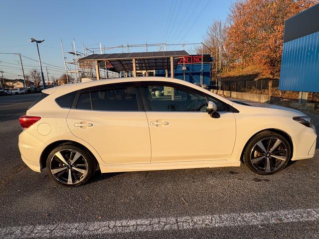 インプレッサスポーツ ２．０ｉ－Ｓアイサイト　４ＷＤ　純正ＳＤナビ　Ｂｌｕｅｔｏｏｔｈオーディオ　フルセグＴＶ　バックカメラ　ステアリングスイッチ　アクティブクルーズコントロール　クリアランスソナー　ブラインドスポット　ＬＥＤヘッドライト　ＥＴＣ（13枚目）