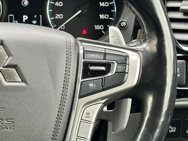 アウトランダーＰＨＥＶ Ｇセーフティパッケージ　ワンオーナー　４ＷＤ　サンルーフ　ブラインドスポット　純正ＳＤナビ　Ｂｌｕｅｔｏｏｔｈオーディオ　フルセグＴＶ　ステアリングスイッチ　ハーフレザーシート　前席シートヒーター　パワーシート　ＥＴＣ（5枚目）