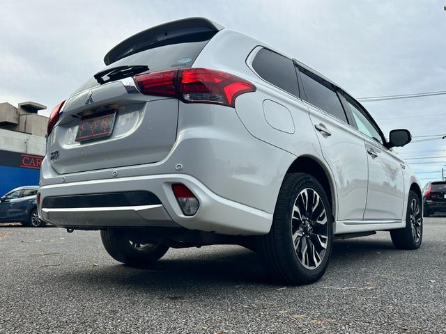 アウトランダーＰＨＥＶ Ｇセーフティパッケージ　ワンオーナー　４ＷＤ　サンルーフ　ブラインドスポット　純正ＳＤナビ　Ｂｌｕｅｔｏｏｔｈオーディオ　フルセグＴＶ　ステアリングスイッチ　ハーフレザーシート　前席シートヒーター　パワーシート　ＥＴＣ（58枚目）