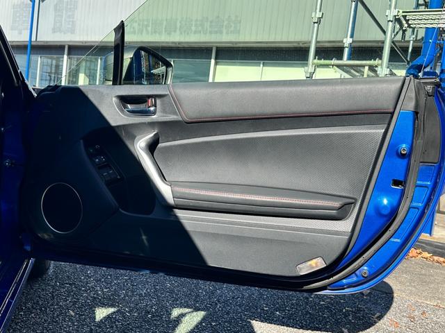 ＢＲＺ Ｓ　６速ＭＴ　オートクルーズコントロール　ＬＥＤヘッドライト　革シート　プッシュスタート（22枚目）