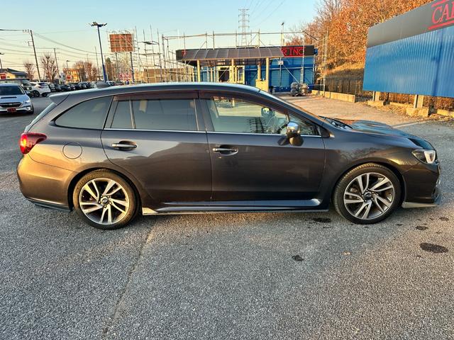 レヴォーグ １．６ＧＴ－Ｓアイサイト　４ＷＤ　パドルシフト　純正ＳＤナビ　ステアリングスイッチ　パーキングアシスト　アクティブクルーズコントロール　クリアランスソナー　バックカメラ　左サイドカメラ　衝突被害軽減ブレーキ　レーンアシスト（11枚目）