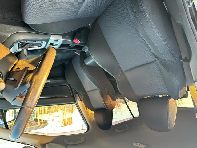 レヴォーグ １．６ＧＴ－Ｓアイサイト　４ＷＤ　パドルシフト　純正ＳＤナビ　ステアリングスイッチ　パーキングアシスト　アクティブクルーズコントロール　クリアランスソナー　バックカメラ　左サイドカメラ　衝突被害軽減ブレーキ　レーンアシスト（29枚目）