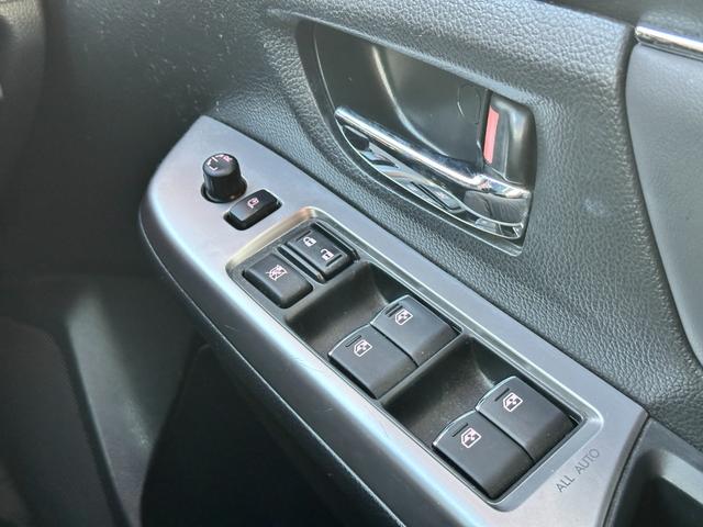 レヴォーグ １．６ＧＴ－Ｓアイサイト　４ＷＤ　パドルシフト　純正ＳＤナビ　ステアリングスイッチ　パーキングアシスト　アクティブクルーズコントロール　クリアランスソナー　バックカメラ　左サイドカメラ　衝突被害軽減ブレーキ　レーンアシスト（35枚目）