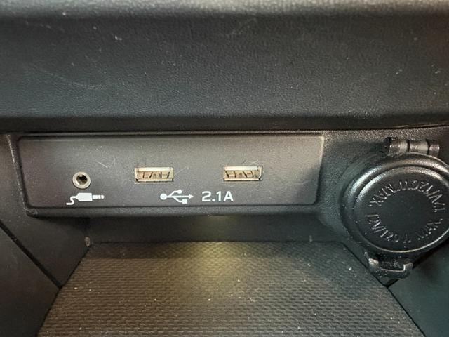 レヴォーグ ＧＴ　ＥＸ　４ＷＤ　パドルシフト　アクティブクルーズコントロール　純正メモリナビ　Ｂｌｕｅｔｏｏｔｈ接続　フルセグＴＶ　バックカメラ　左サイドカメラ　フロントカメラ　クリアランスソナー　ブラインドスポット　ＥＴＣ（8枚目）