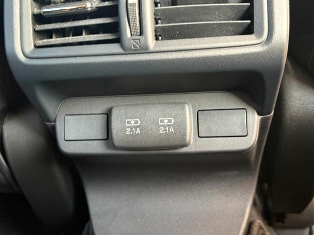 レヴォーグ ＧＴ　ＥＸ　４ＷＤ　パドルシフト　アクティブクルーズコントロール　純正メモリナビ　Ｂｌｕｅｔｏｏｔｈ接続　フルセグＴＶ　バックカメラ　左サイドカメラ　フロントカメラ　クリアランスソナー　ブラインドスポット　ＥＴＣ（23枚目）