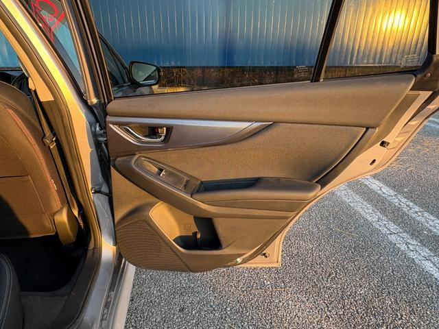 レヴォーグ ＧＴ　ＥＸ　４ＷＤ　パドルシフト　アクティブクルーズコントロール　純正メモリナビ　Ｂｌｕｅｔｏｏｔｈ接続　フルセグＴＶ　バックカメラ　左サイドカメラ　フロントカメラ　クリアランスソナー　ブラインドスポット　ＥＴＣ（32枚目）