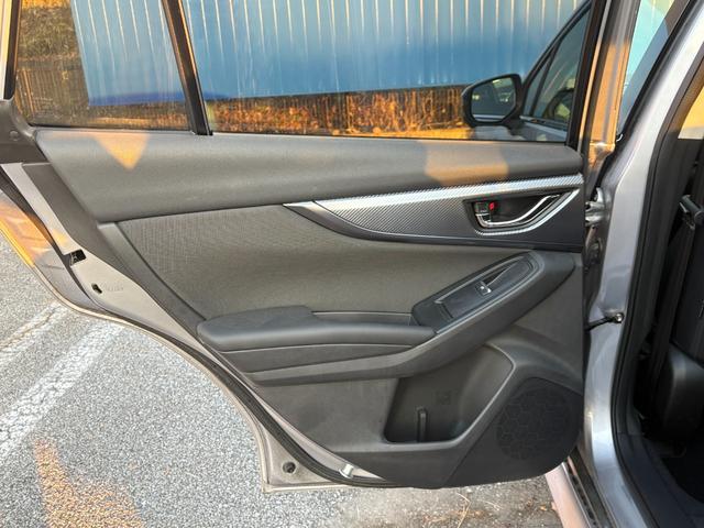 レヴォーグ ＧＴ　ＥＸ　４ＷＤ　パドルシフト　アクティブクルーズコントロール　純正メモリナビ　Ｂｌｕｅｔｏｏｔｈ接続　フルセグＴＶ　バックカメラ　左サイドカメラ　フロントカメラ　クリアランスソナー　ブラインドスポット　ＥＴＣ（35枚目）