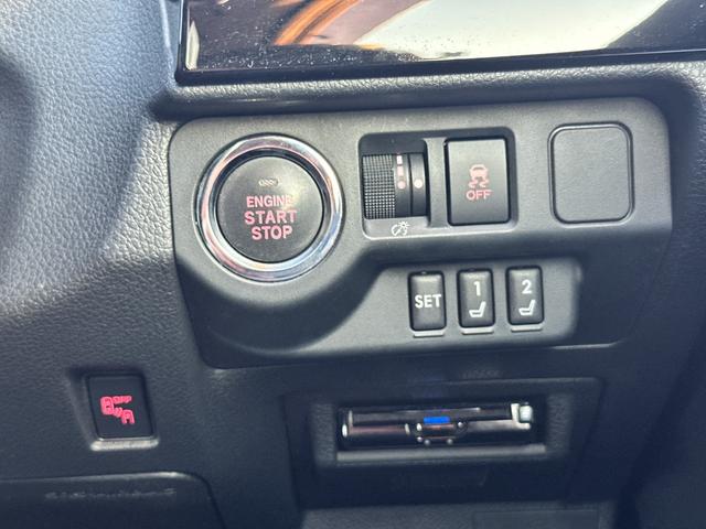 レヴォーグ １．６ＳＴＩスポーツアイサイト　４ＷＤ　純正ＳＤナビ　Ｂｌｕｅｔｏｏｔｈオーディオ　フルセグＴＶ　ステアリングスイッチ　バックカメラ　左サイドカメラ　アクティブクルーズコントロール　クリアランスソナー　ブラインドスポット　ＥＴＣ（34枚目）