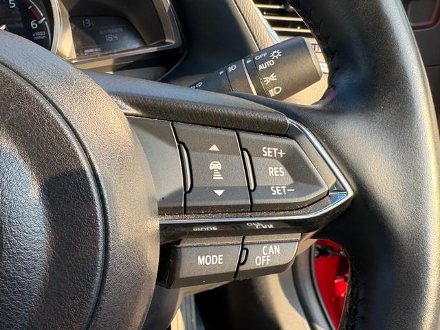 アクセラスポーツ １５ＸＤ　Ｌパッケージ　ワンオーナー　ヘッドアップディスプレイ　アクティブクルーズコントロール　クリアランスソナー　ブラインドスポット　純正ＳＤナビ　Ｂｌｕｅｔｏｏｔｈ接続　フルセグＴＶ　ステアリングスイッチ　バックカメラ（6枚目）