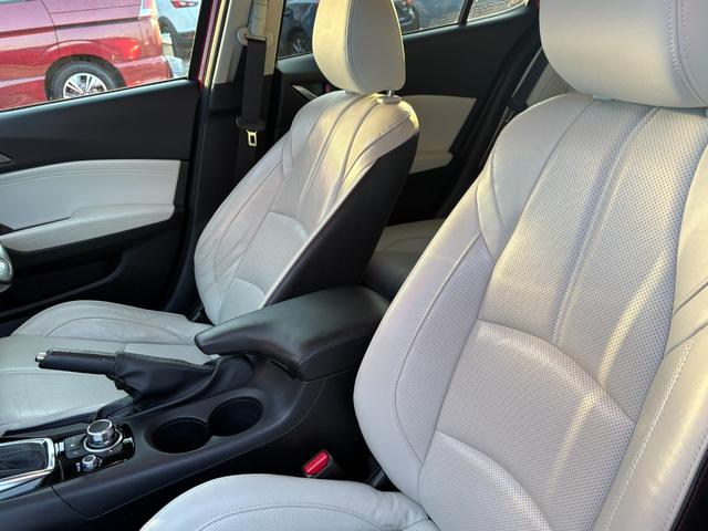 アクセラスポーツ １５ＸＤ　Ｌパッケージ　ワンオーナー　ヘッドアップディスプレイ　アクティブクルーズコントロール　クリアランスソナー　ブラインドスポット　純正ＳＤナビ　Ｂｌｕｅｔｏｏｔｈ接続　フルセグＴＶ　ステアリングスイッチ　バックカメラ（38枚目）