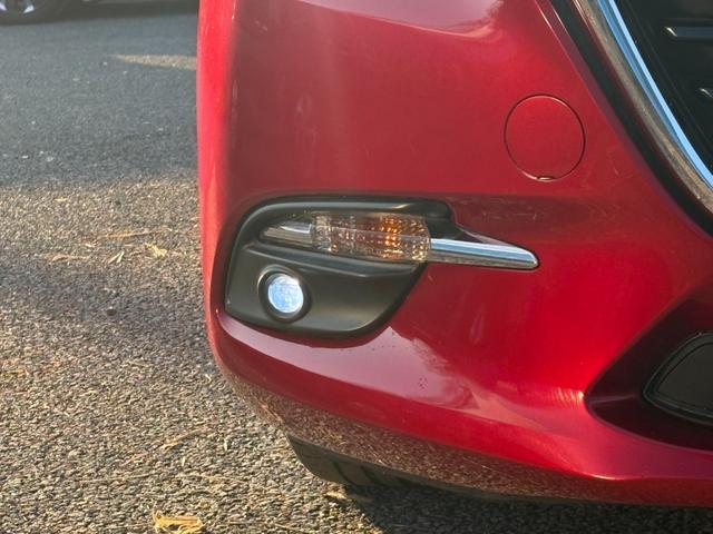 アクセラスポーツ １５ＸＤ　Ｌパッケージ　ワンオーナー　ヘッドアップディスプレイ　アクティブクルーズコントロール　クリアランスソナー　ブラインドスポット　純正ＳＤナビ　Ｂｌｕｅｔｏｏｔｈ接続　フルセグＴＶ　ステアリングスイッチ　バックカメラ（42枚目）