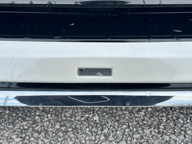 ヴォクシー ＺＳ　煌ＩＩ　両側パワースライドドア　フロントモデリスタエアロ　ＳＤナビ　Ｂｌｕｅｔｏｏｔｈオーディオ　フルセグＴＶ　ステアリングスイッチ　バックカメラ　フリップダウンモニター　パーキングアシスト　ＥＴＣ（7枚目）