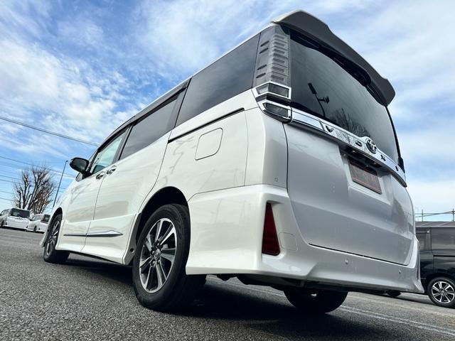 ヴォクシー ＺＳ　煌ＩＩ　両側パワースライドドア　フロントモデリスタエアロ　ＳＤナビ　Ｂｌｕｅｔｏｏｔｈオーディオ　フルセグＴＶ　ステアリングスイッチ　バックカメラ　フリップダウンモニター　パーキングアシスト　ＥＴＣ（46枚目）