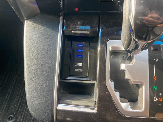 ヴェルファイア ２．５Ｚ　アルパイン後席モニター＆１０型ナビ　フルセグＴＶ　バックカメラ　両側電動スライドドア　レーダークルコン　レーンキープアシスト　ビルトインＥＴＣ　ＬＥＤヘッドライト　シートカバー　Ｂｌｕｅｔｏｏｔｈ（6枚目）