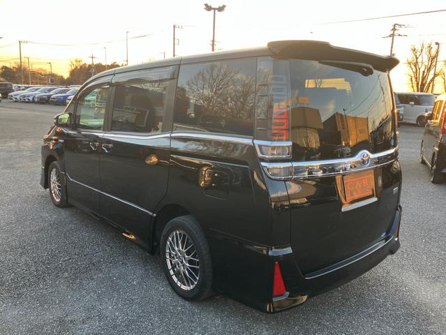 ヴォクシー ハイブリッドＺＳ　両側パワースライドドア　トヨタセーフティセンス　オートクルーズコントロール　純正ナビ　フリップダウンモニター　Ｂｌｕｅｔｏｏｔｈオーディオ　フルセグＴＶ　ステアリングスイッチ　バックカメラ　ＥＴＣ（7枚目）