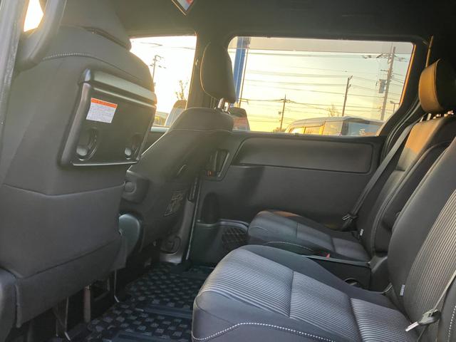 ヴォクシー ハイブリッドＺＳ　両側パワースライドドア　トヨタセーフティセンス　オートクルーズコントロール　純正ナビ　フリップダウンモニター　Ｂｌｕｅｔｏｏｔｈオーディオ　フルセグＴＶ　ステアリングスイッチ　バックカメラ　ＥＴＣ（13枚目）