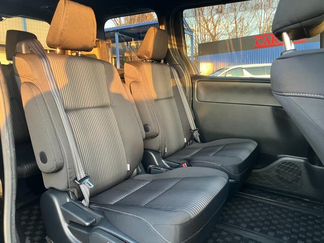 ヴォクシー ハイブリッドＺＳ　両側パワースライドドア　トヨタセーフティセンス　オートクルーズコントロール　純正ナビ　フリップダウンモニター　Ｂｌｕｅｔｏｏｔｈオーディオ　フルセグＴＶ　ステアリングスイッチ　バックカメラ　ＥＴＣ（20枚目）