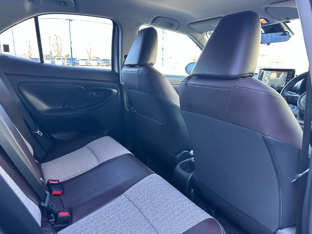 ヤリスクロス ハイブリッドＺ　純正ディスプレイオーディオ　Ｂｌｕｅｔｏｏｔｈオーディオ　フルセグＴＶ　アラウンドビューモニター　ステアリングスイッチ　アダプティブクルーズコントロール　衝突被害軽減ブレーキ　レーンアシスト　ＥＴＣ（27枚目）