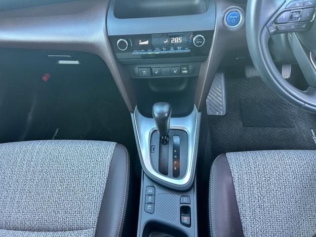 ヤリスクロス ハイブリッドＺ　純正ディスプレイオーディオ　Ｂｌｕｅｔｏｏｔｈオーディオ　フルセグＴＶ　アラウンドビューモニター　ステアリングスイッチ　アダプティブクルーズコントロール　衝突被害軽減ブレーキ　レーンアシスト　ＥＴＣ（43枚目）