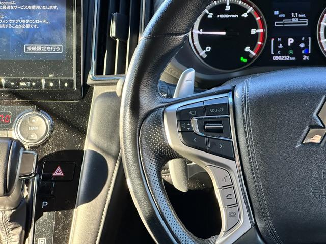 デリカＤ：５ Ｐ　ワンオーナー　４ＷＤ　両側パワースライドドア　アダプティブクルーズコントロール　純正ＳＤナビ　Ｂｌｕｅｔｏｏｔｈオーディオ　フルセグＴＶ　アラウンドビューモニター　ステアリングスイッチ　バックカメラ（4枚目）