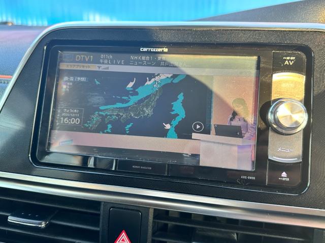 シエンタ ハイブリッドＧ　両側パワスラ　純正ＴＲＤフルエアロ　クリアランスソナー　社外ナビ　Ｂｌｕｅｔｏｏｔｈオーディオ　フルセグＴＶ　ステアリングスイッチ　レーンアシスト　ＥＴＣ　レーンキープアシスト　衝突被害軽減ブレーキ（9枚目）