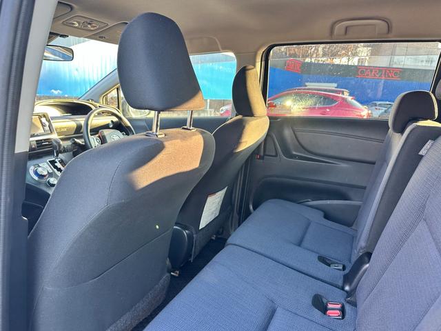 シエンタ ハイブリッドＧ　両側パワスラ　純正ＴＲＤフルエアロ　クリアランスソナー　社外ナビ　Ｂｌｕｅｔｏｏｔｈオーディオ　フルセグＴＶ　ステアリングスイッチ　レーンアシスト　ＥＴＣ　レーンキープアシスト　衝突被害軽減ブレーキ（24枚目）