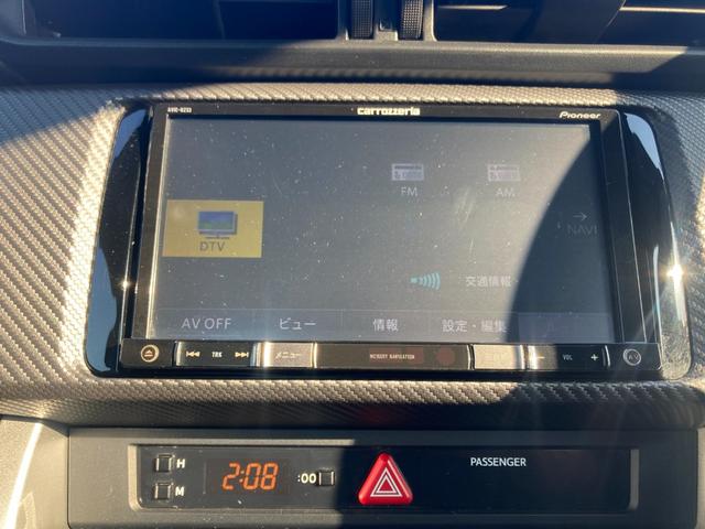 ＢＲＺ Ｒ　６速ＭＴ　ワンオーナー　社外ナビ　ＣＤ　ＤＶＤ　地デジ　社外１７インチアルミホイール　ＬＥＤヘッドライト（4枚目）