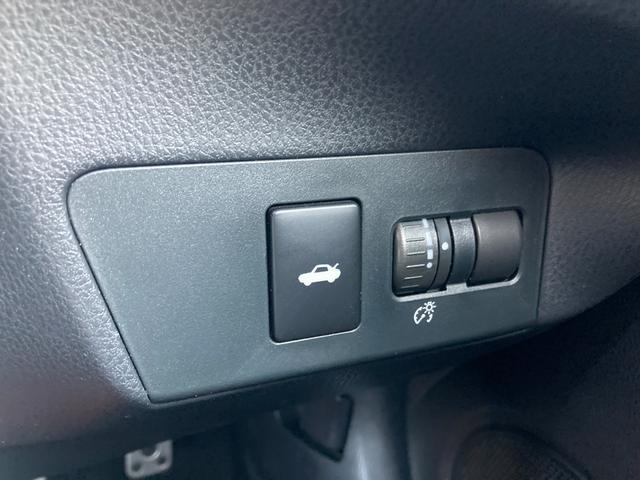 ＢＲＺ Ｒ　６速ＭＴ　ワンオーナー　社外ナビ　ＣＤ　ＤＶＤ　地デジ　社外１７インチアルミホイール　ＬＥＤヘッドライト（5枚目）