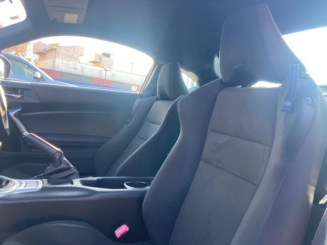 ＢＲＺ Ｒ　６速ＭＴ　ワンオーナー　社外ナビ　ＣＤ　ＤＶＤ　地デジ　社外１７インチアルミホイール　ＬＥＤヘッドライト（19枚目）