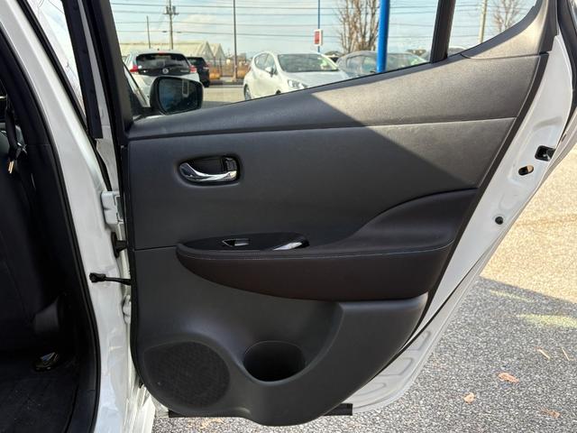 リーフ Ｘ　Ｖセレクション　ワンオーナー　プロパイロット　ＴＶキャンセラー　ＡｐｐｌｅＣａｒＰｌａｙ　アクティブクルーズコントロール　純正ナビ　Ｂｌｕｅｔｏｏｔｈオーディオ　フルセグＴＶ　アラウンドビューモニター　ＥＴＣ（29枚目）