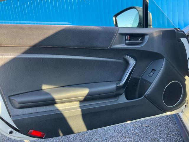 ＢＲＺ Ｒ　カスタマイズパッケージ　６速ＭＴ　ＳＴＩフルエアロ　ＳＴＩマフラー　ＳＴＩタワーバー　水温計　１６インチエンケイアルミホイール　純正メモリーナビ　地デジ　バックカメラ　ＬＥＤヘッドライト　ＥＴＣ（46枚目）