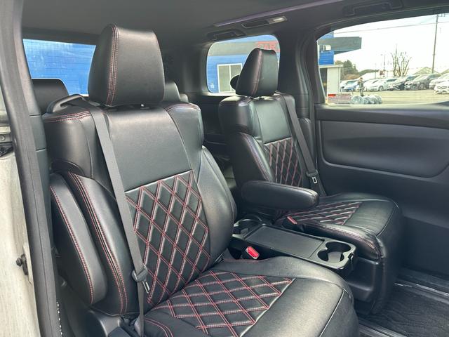 ヴェルファイア ２．５Ｚ　Ａエディション　ゴールデンアイズ　サンルーフ　後席モニター　純正１０型ナビ　社外エアサス　社外エアロ　バックカメラ　フルセグＴＶ　両側電動スライドドア　電動リアゲート　１００Ｖ電源　クルコン　シートカバー　ＬＥＤヘッドライト（24枚目）