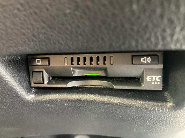 シエンタ ハイブリッド　ファンベースＧ　両側パワースライドドア　純正ナビ　Ｂｌｕｅｔｏｏｔｈオーディオ　フルセグＴＶ　バックカメラ　パーキングアシスト　衝突被害軽減ブレーキ　レーンアシスト　オートクルーズコントロール　ＬＥＤヘッドライト（12枚目）