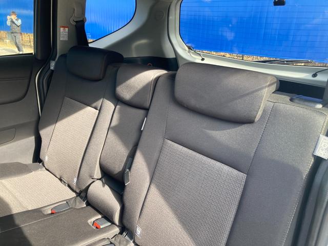 シエンタ ハイブリッド　ファンベースＧ　両側パワースライドドア　純正ナビ　Ｂｌｕｅｔｏｏｔｈオーディオ　フルセグＴＶ　バックカメラ　パーキングアシスト　衝突被害軽減ブレーキ　レーンアシスト　オートクルーズコントロール　ＬＥＤヘッドライト（26枚目）