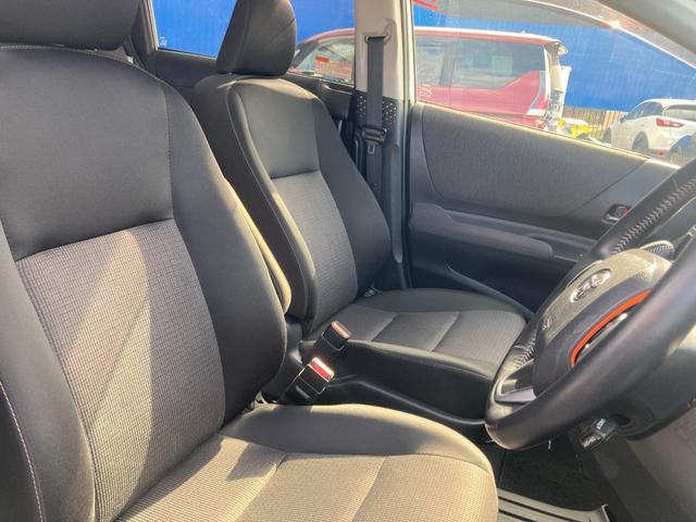 シエンタ ハイブリッド　ファンベースＧ　両側パワースライドドア　純正ナビ　Ｂｌｕｅｔｏｏｔｈオーディオ　フルセグＴＶ　バックカメラ　パーキングアシスト　衝突被害軽減ブレーキ　レーンアシスト　オートクルーズコントロール　ＬＥＤヘッドライト（32枚目）