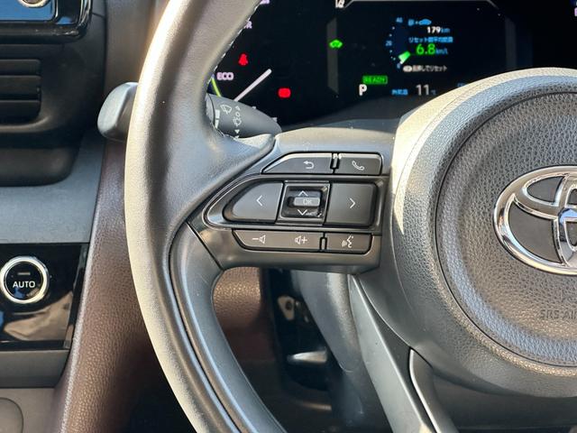 ヤリスクロス ハイブリッドＺ　４ＷＤ　アダプティブクルーズコントロール　純正オーディオ　Ｂｌｕｅｔｏｏｔｈ　アラウンドビューモニター　クリアランスソナー　ブラインドスポット　衝突被害軽減ブレーキ　レーンアシスト　ＥＴＣ（4枚目）