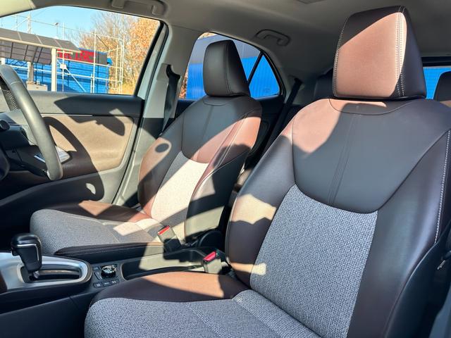 ヤリスクロス ハイブリッドＺ　４ＷＤ　アダプティブクルーズコントロール　純正オーディオ　Ｂｌｕｅｔｏｏｔｈ　アラウンドビューモニター　クリアランスソナー　ブラインドスポット　衝突被害軽減ブレーキ　レーンアシスト　ＥＴＣ（21枚目）