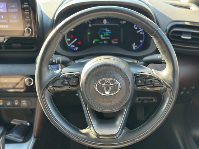 ヤリスクロス ハイブリッドＺ　４ＷＤ　アダプティブクルーズコントロール　純正オーディオ　Ｂｌｕｅｔｏｏｔｈ　アラウンドビューモニター　クリアランスソナー　ブラインドスポット　衝突被害軽減ブレーキ　レーンアシスト　ＥＴＣ（33枚目）