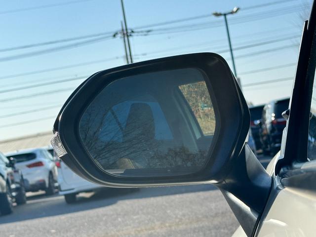 ヤリスクロス ハイブリッドＺ　４ＷＤ　アダプティブクルーズコントロール　純正オーディオ　Ｂｌｕｅｔｏｏｔｈ　アラウンドビューモニター　クリアランスソナー　ブラインドスポット　衝突被害軽減ブレーキ　レーンアシスト　ＥＴＣ（48枚目）