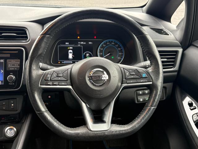 リーフ Ｇ　プロパイロット　デジタルインナーミラー　ステアリングヒーター　純正ＳＤナビ　Ｂｌｕｅｔｏｏｔｈオーディオ　フルセグＴＶ　アラウンドビューモニター　アクティブクルーズコントロール　パーキングアシスト（23枚目）