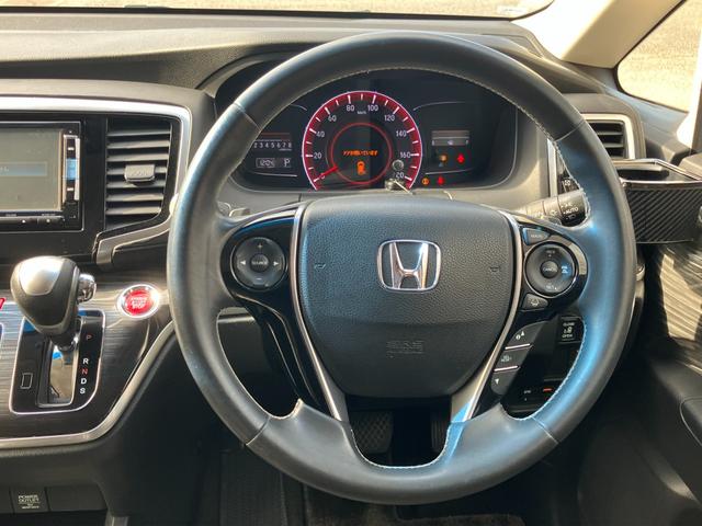 オデッセイ アブソルート　両側パワースライドドア　純正ナビ　Ｂｌｕｅｔｏｏｔｈオーディオ　フルセグＴＶ　バックカメラ　アダプティブクルーズコントロール　ステアリングスイッチ　衝突被害軽減ブレーキ　レーンアシスト　ＥＴＣ（3枚目）