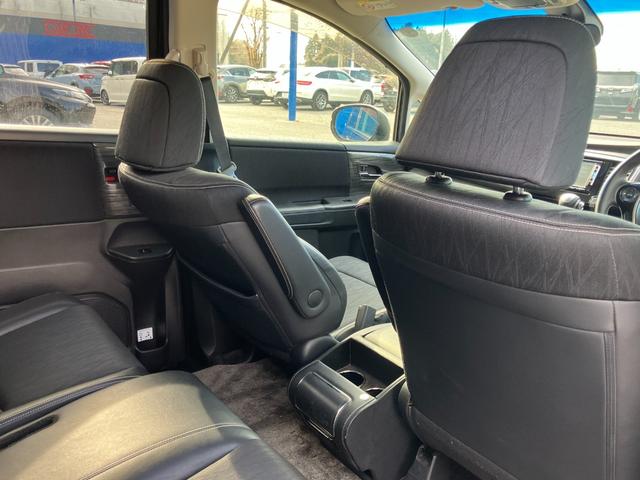 オデッセイ アブソルート　両側パワースライドドア　純正ナビ　Ｂｌｕｅｔｏｏｔｈオーディオ　フルセグＴＶ　バックカメラ　アダプティブクルーズコントロール　ステアリングスイッチ　衝突被害軽減ブレーキ　レーンアシスト　ＥＴＣ（30枚目）