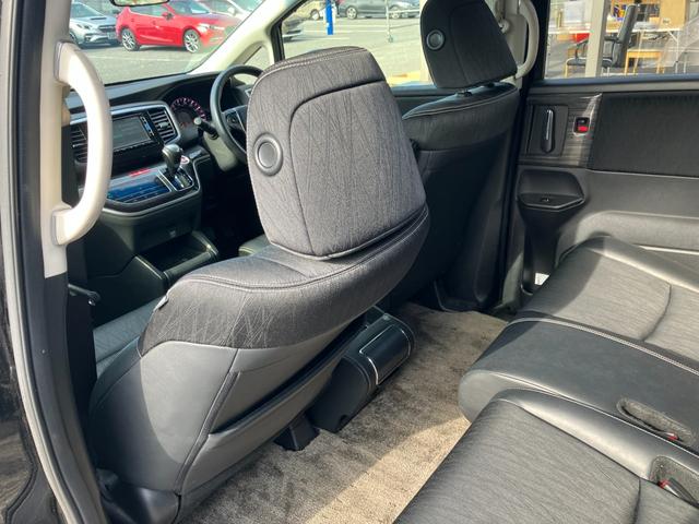 オデッセイ アブソルート　両側パワースライドドア　純正ナビ　Ｂｌｕｅｔｏｏｔｈオーディオ　フルセグＴＶ　バックカメラ　アダプティブクルーズコントロール　ステアリングスイッチ　衝突被害軽減ブレーキ　レーンアシスト　ＥＴＣ（33枚目）